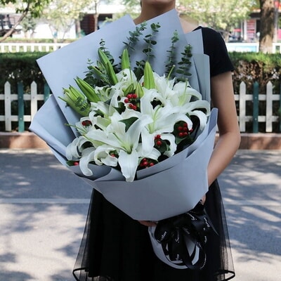 5 Stems of Multi-bloom White Lilies