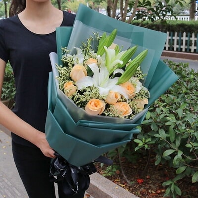 11 Stems of Champagne Roses & 3 Stems of Multi-bloom Lilies