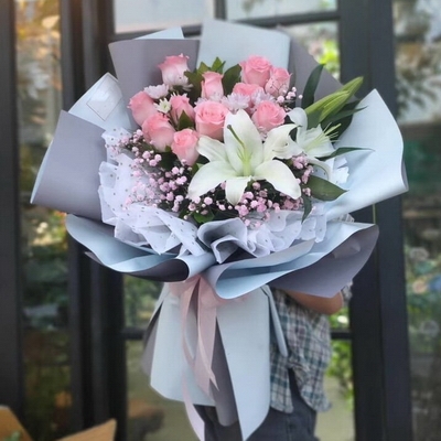 2 Stems of Multi-bloom White Lilies & 11 Stems of Diana Pink Roses
