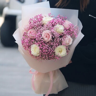 9 Stems of Roses with Baby's Breath