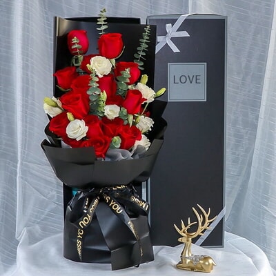 19 Stems of Red Roses