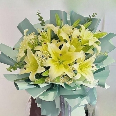 5 Stems of Multi-bloom Yellow Lilies