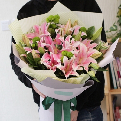 7 Stems of M