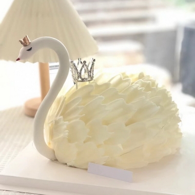 Radiant Swan Delight Cake