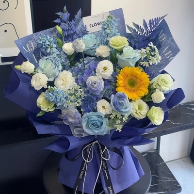Royal Blue Harmony Mixed Bouquet